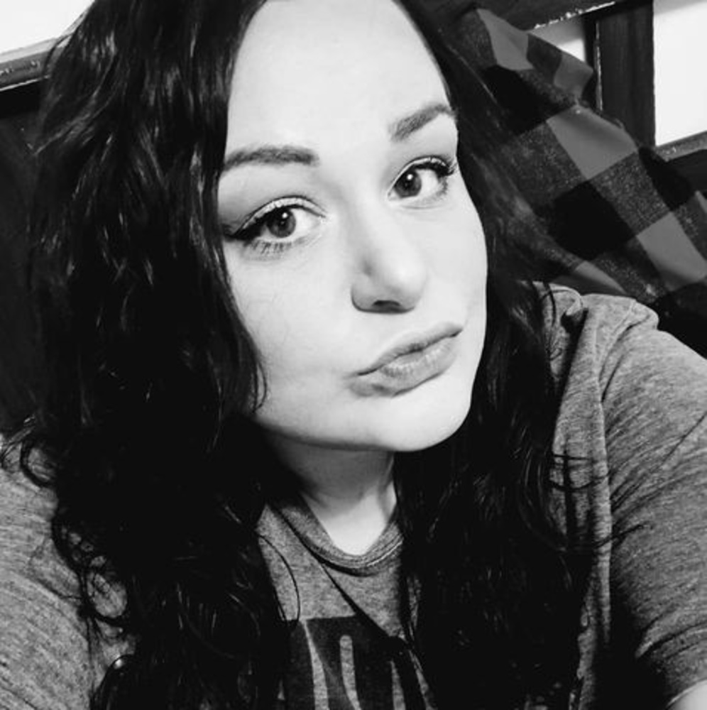 Meet your Posher, Sheena